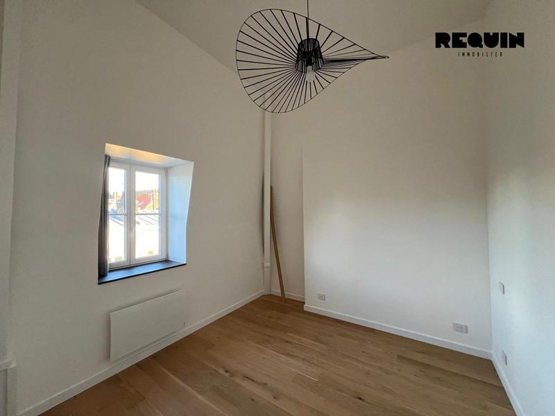 Appartement - 94 m² - 5 pièces