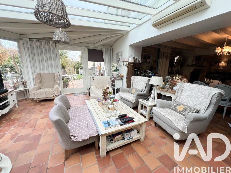Maison - 243 m² - 7 pièces