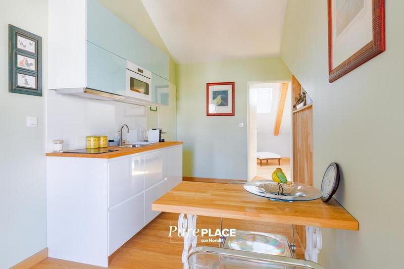 Maison - 250 m² - 7 pièces