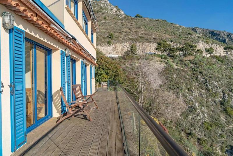 Maison - 162 m² - 8 pièces