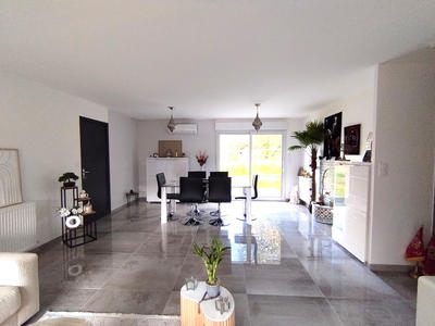 Maison - 81 m² - 4 pièces