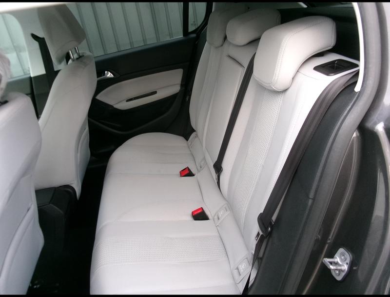 Peugeot 308 Ptech 130 Allure Bvm