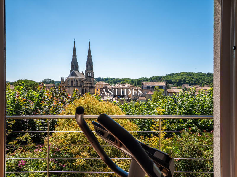 Maison contemporaine - 223 m² - 7 pièces