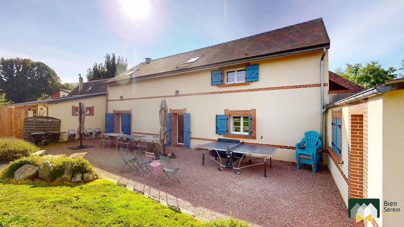 Maison - 272 m² - 6 pièces