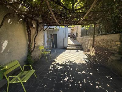 Maison - 196 m² - 10 pièces