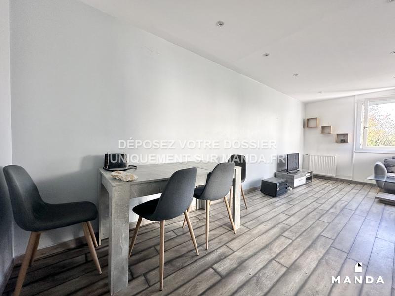 Chambre - 10 m² - 4 pièces