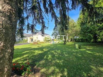 Maison - 208 m² - 7 pièces