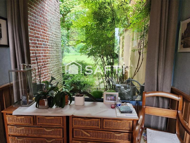 Maison - 220 m² - 8 pièces