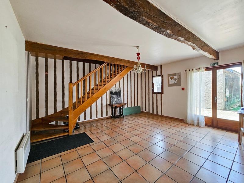 Maison - 453 m² - 14 pièces