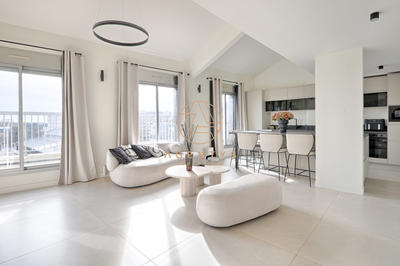 Appartement - 99 m² - 5 pièces