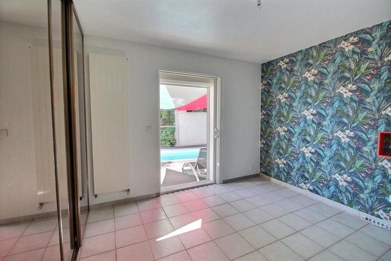 Maison - 200 m² - 5 pièces