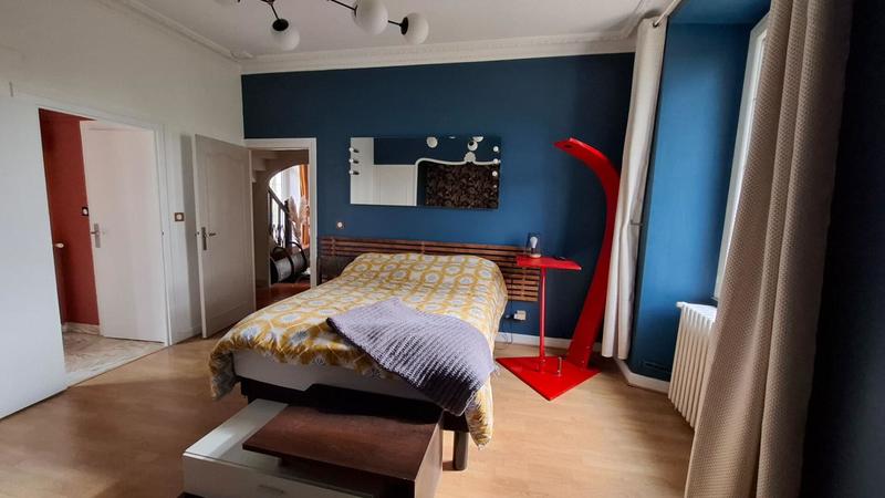 Maison - 207 m² - 7 pièces