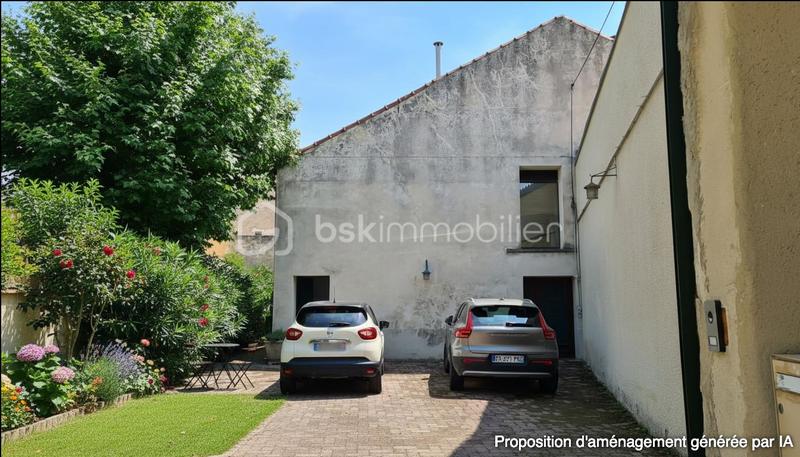 Maison - 300 m² - 10 pièces