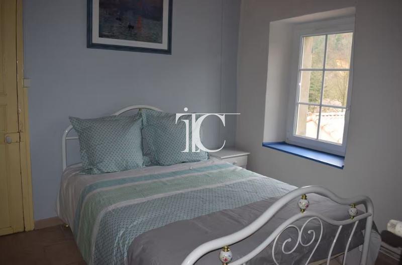 Maison de village - 80 m² - 5 pièces