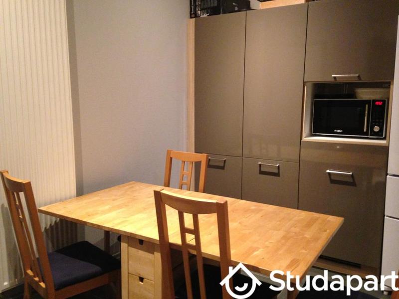 Chambre - 10 m² - 1 pièce