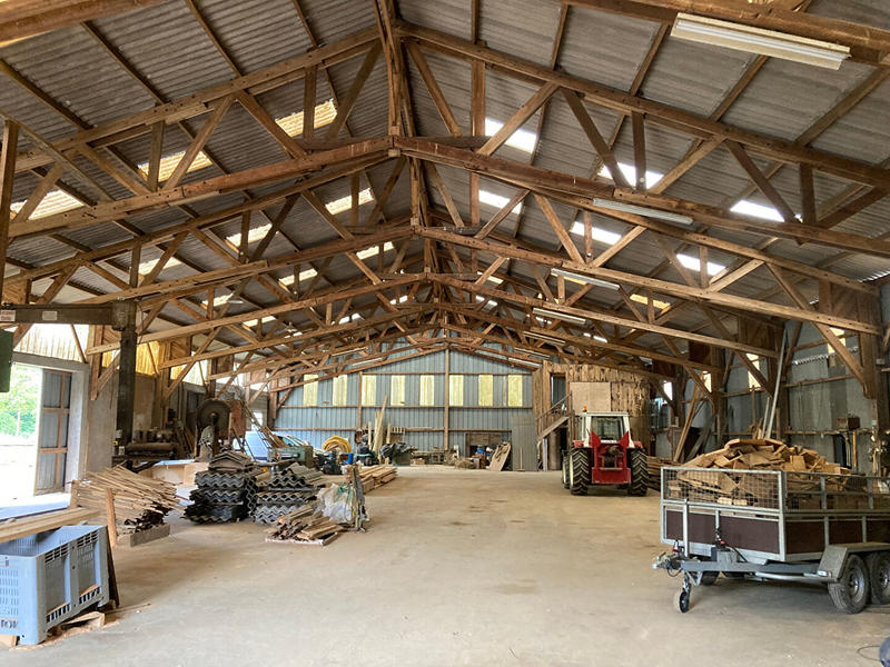 Local d'activité / Entrepôt - 1 500 m²