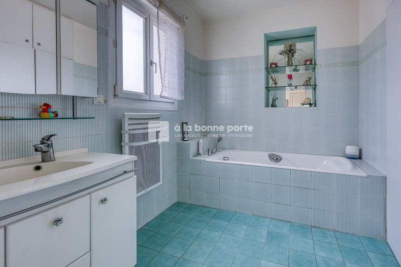 Maison - 191 m² - 8 pièces