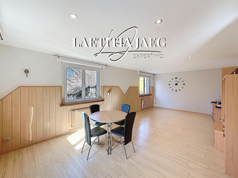 Maison - 272 m² - 10 pièces