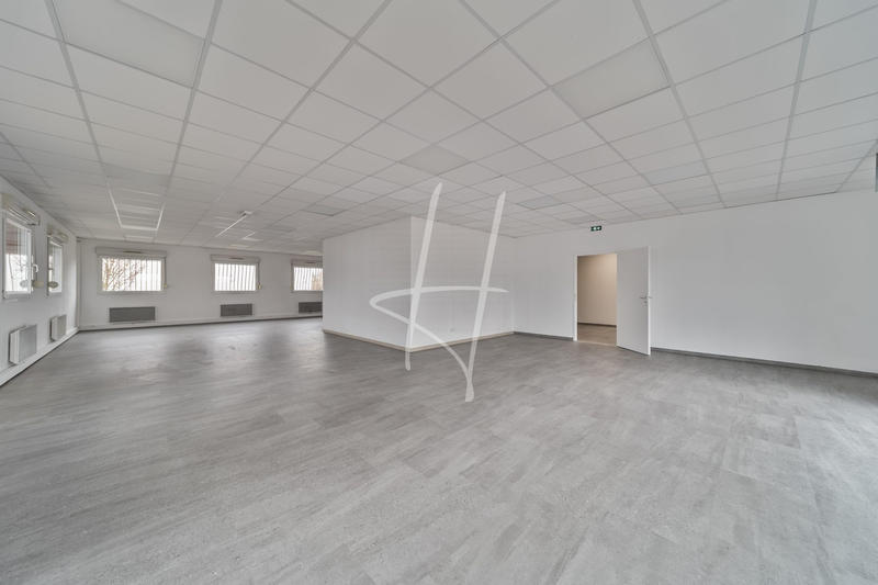 Local d'activités - 600 m²
