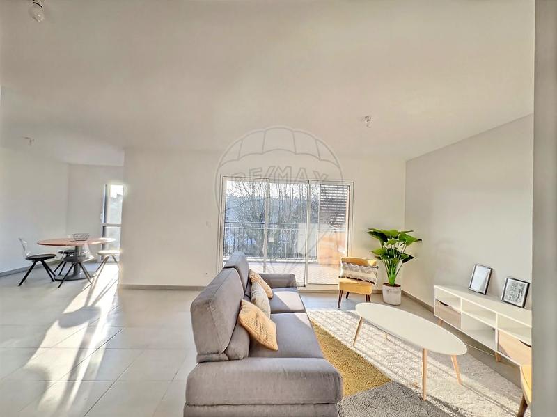 Appartement - 82 m² - 4 pièces