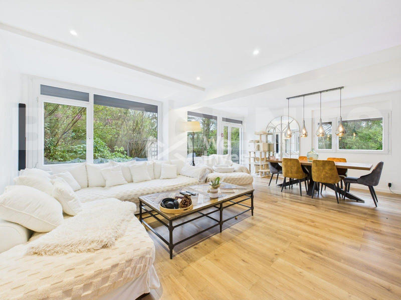 Maison - 138 m² - 6 pièces