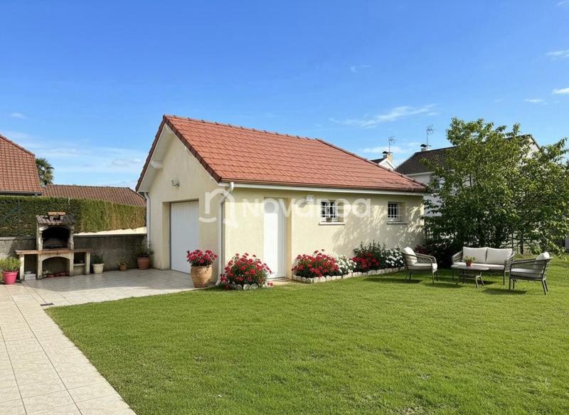 Maison - 140 m² - 6 pièces