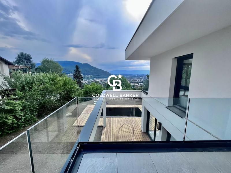 Villa - 157 m² - 7 pièces