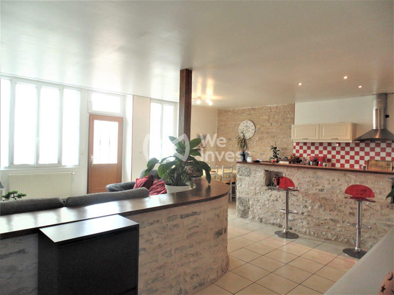 Maison - 240 m² - 6 pièces