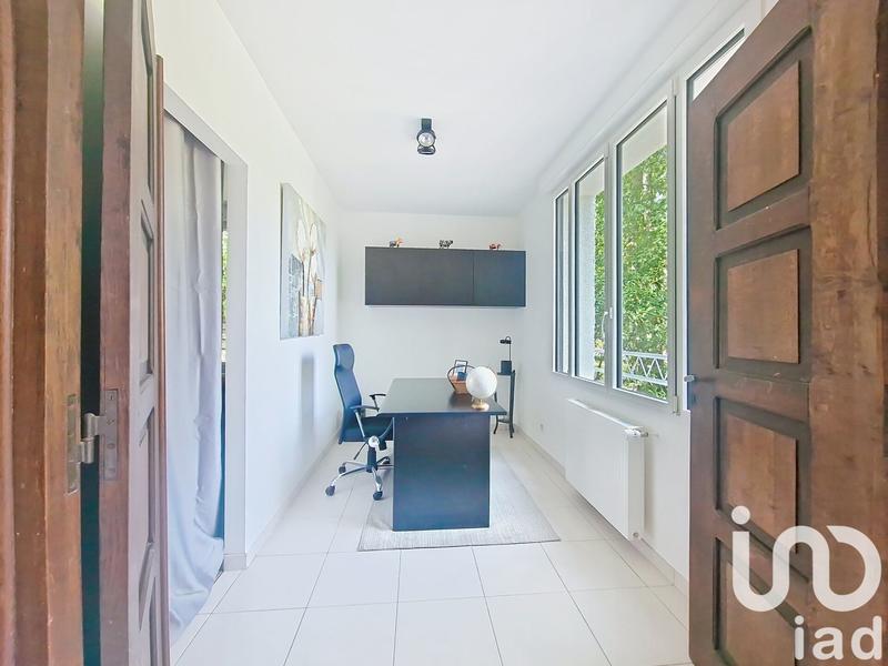 Maison - 232 m² - 8 pièces