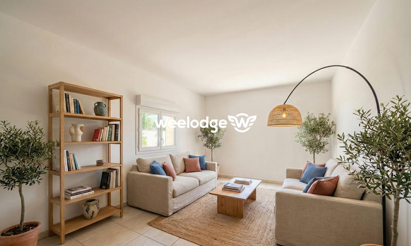 Maison traditionnelle - 225 m² - 9 pièces