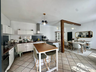 Maison - 158 m² - 7 pièces