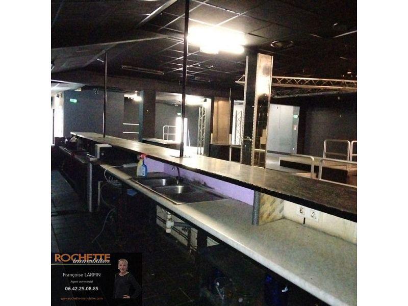 Local commercial - 707 m² - 6 pièces