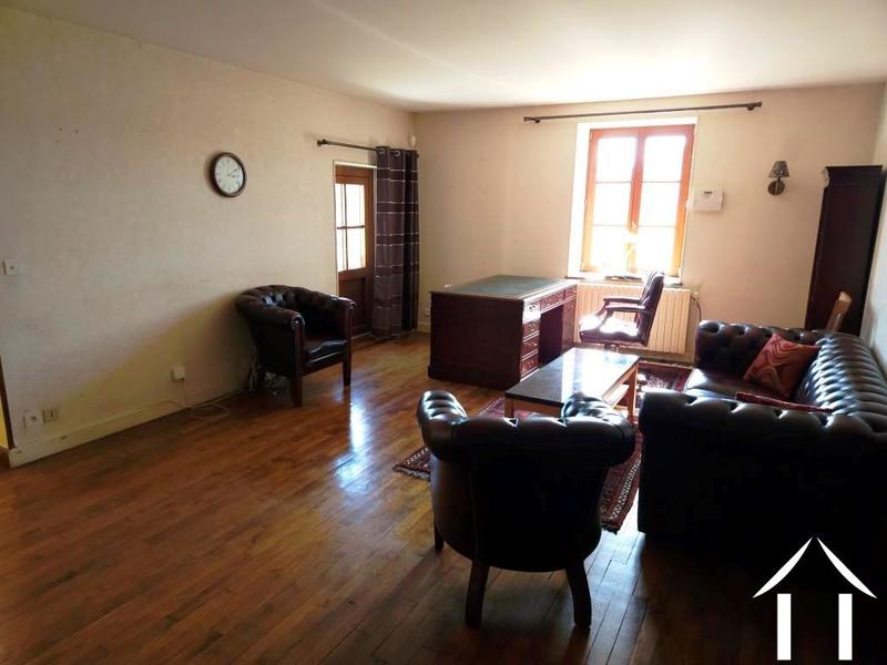 Maison - 240 m² - 8 pièces