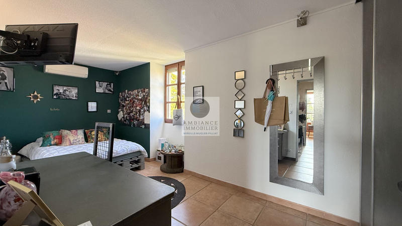 Appartement - 204 m² - 6 pièces