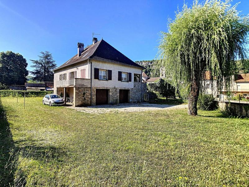 Maison - 185 m² - 5 pièces