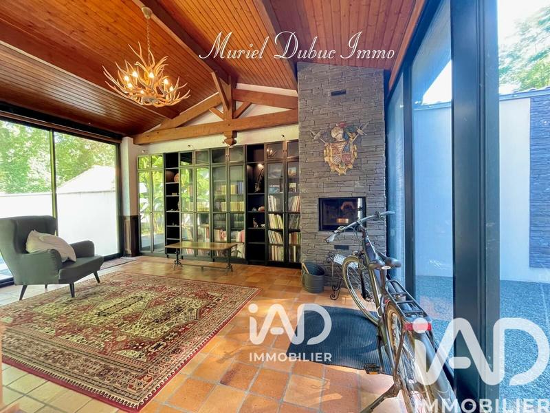 Maison - 201 m² - 5 pièces