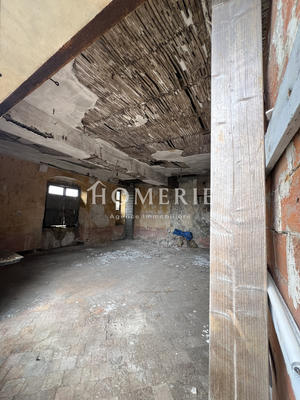 Maison de village - 300 m² - 7 pièces