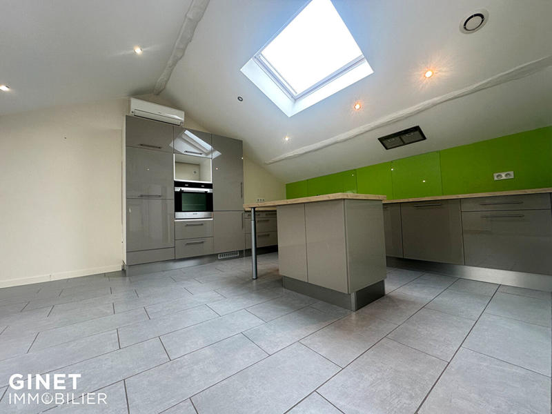 Appartement - 120 m² - 3 pièces