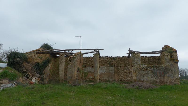 Grange - 77 m² - 1 pièce