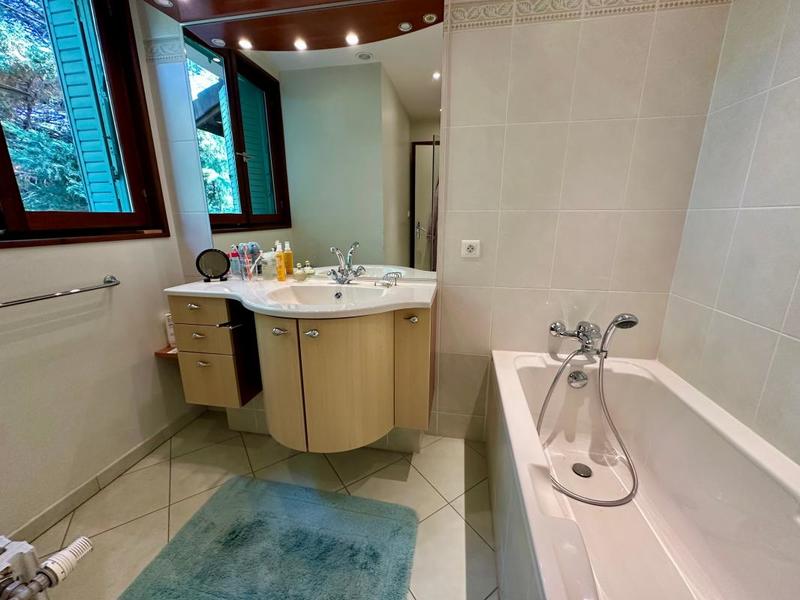 Maison - 167 m² - 6 pièces