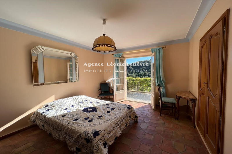 Villa - 340 m² - 10 pièces