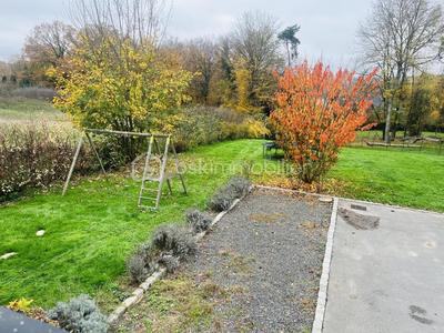 Maison - 180 m² - 7 pièces