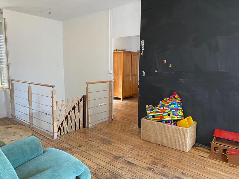 Maison - 239 m² - 6 pièces