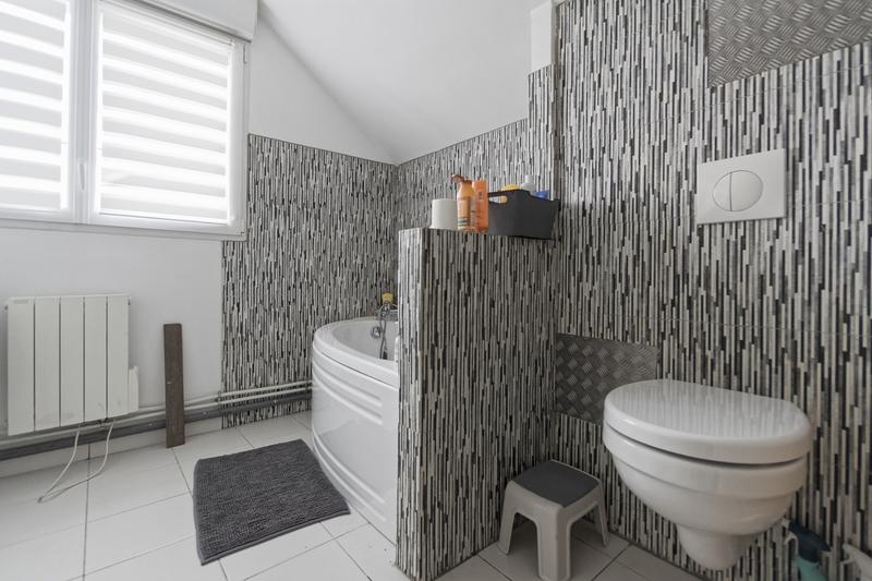 Maison - 110 m² - 4 pièces