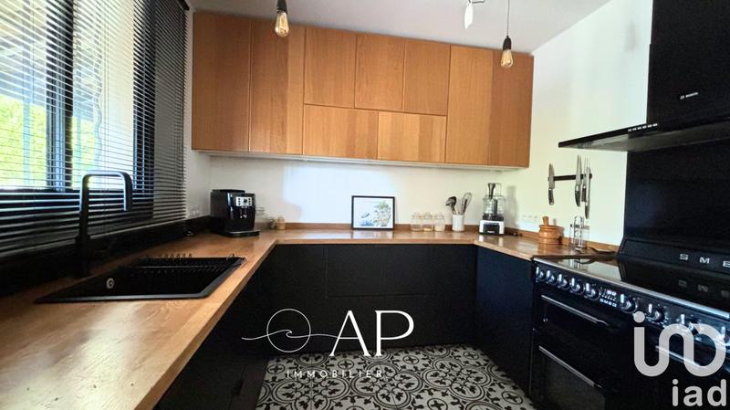 Maison - 181 m² - 7 pièces