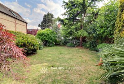 Maison - 418 m² - 10 pièces