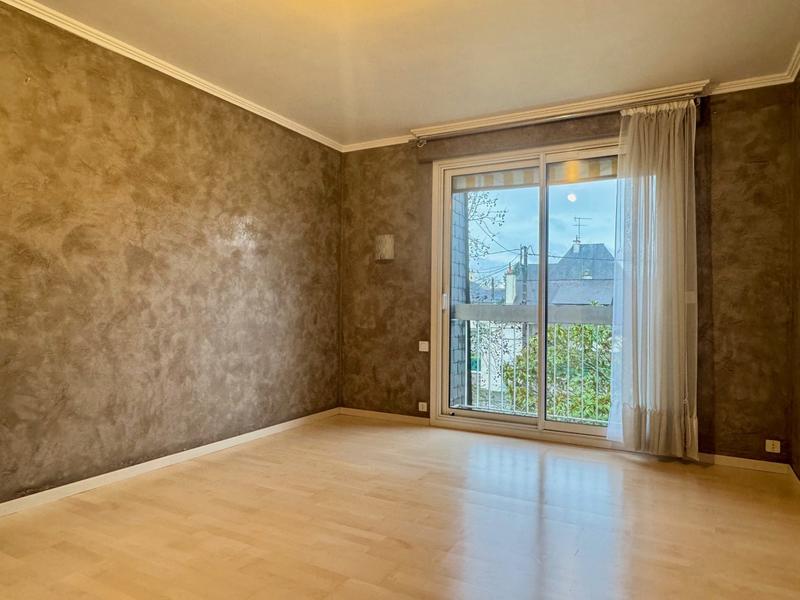 Maison - 195 m² - 10 pièces