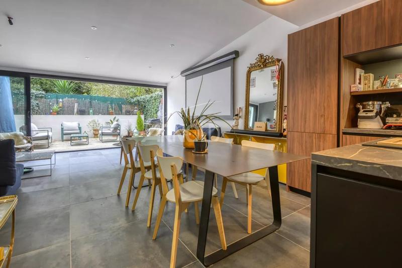 Maison - 140 m² - 5 pièces