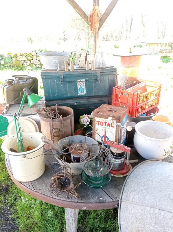 Vide brocante /grange/maison