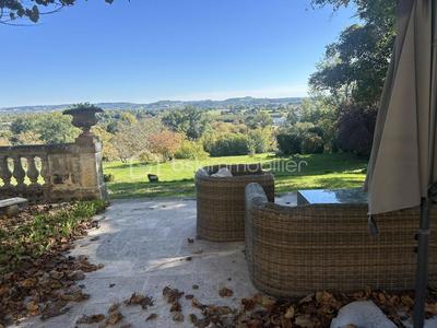 Château - 722 m² - 19 pièces